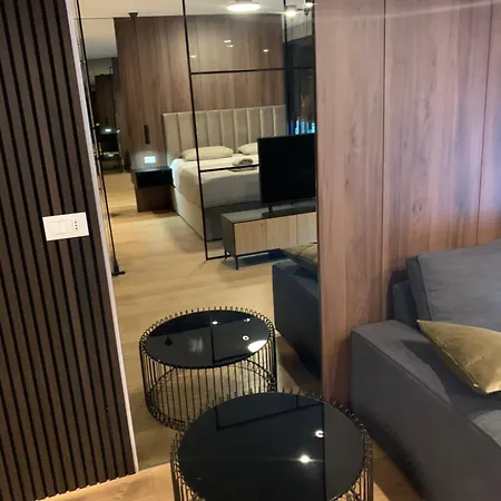 Capitol Exclusive With Private Terrace Apartment