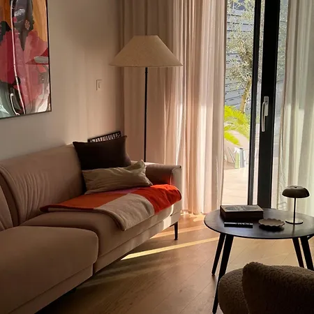 Capitol Exclusive アパート ザダル