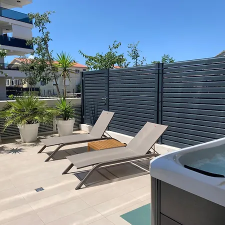 Capitol Exclusive With Private Terrace Apartmán